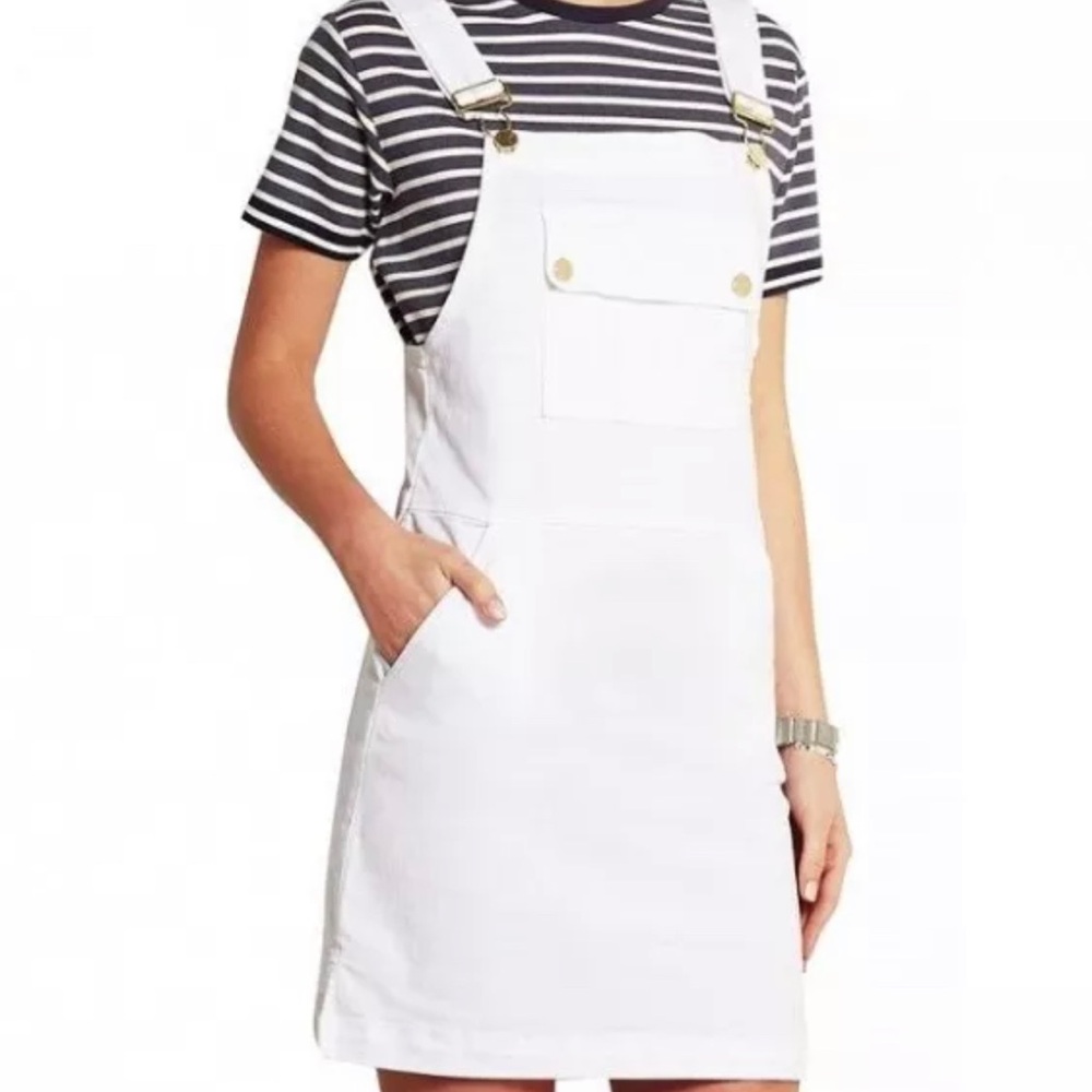 EUC FRAME white denim overall skirt. Size S.